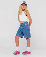 Load image into Gallery viewer, FLIP GIRL LOW RISE WIDE LEG DENIM JORT
