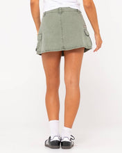 Load image into Gallery viewer, BROOKS LOW RISE TWILL CARGO SKIRT
